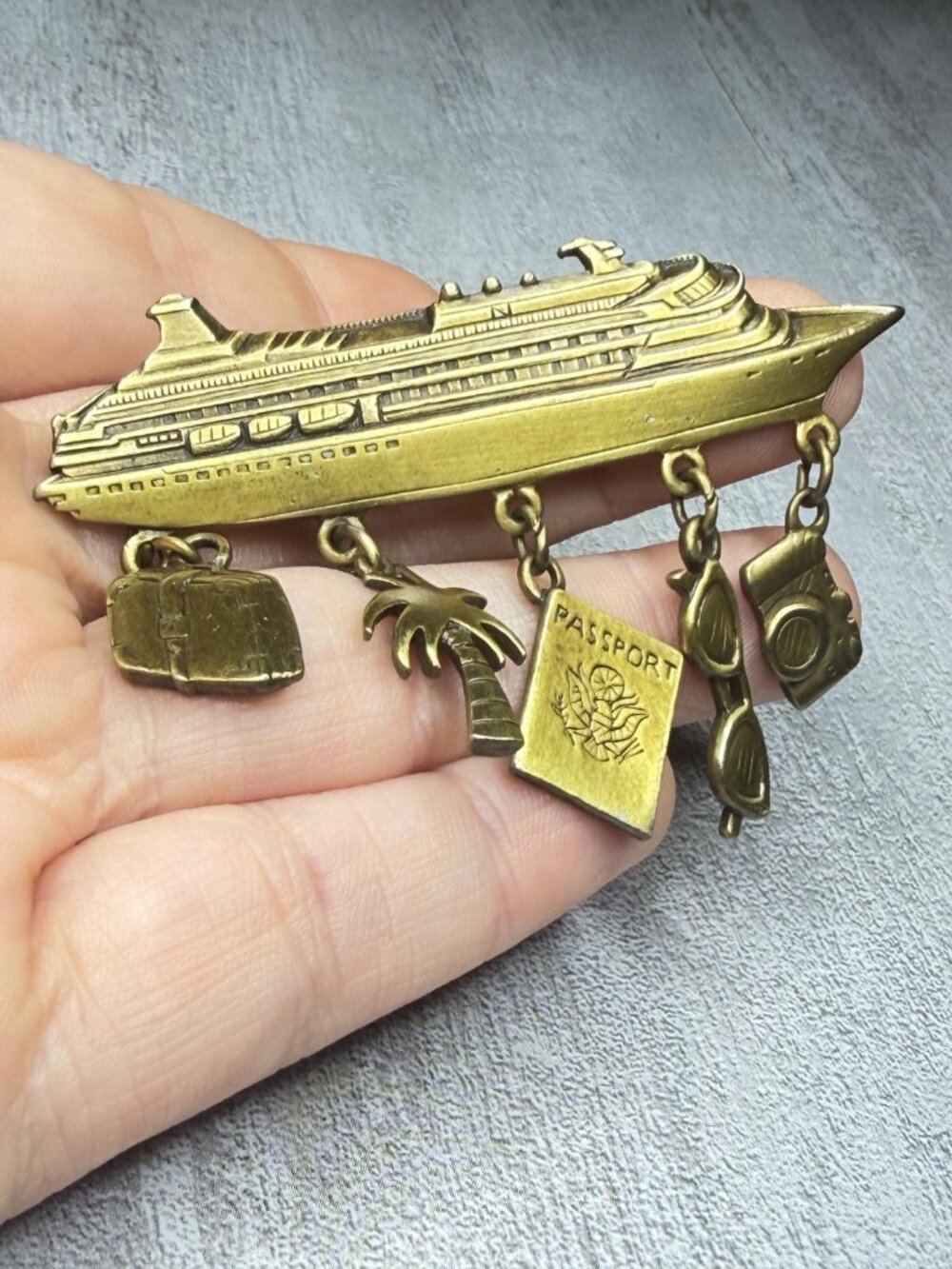 Cruise Ship Brooch Dangle Charms Vintage JJ Jonette Pin - Picture 9 of 10